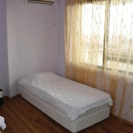 Three-bedroom Holiday In * Sozopol